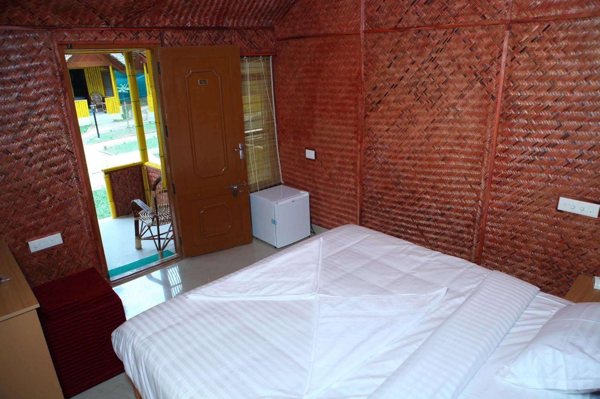Savithri Inn Bamboo Cottages & Resorts Varkala Exteriör bild