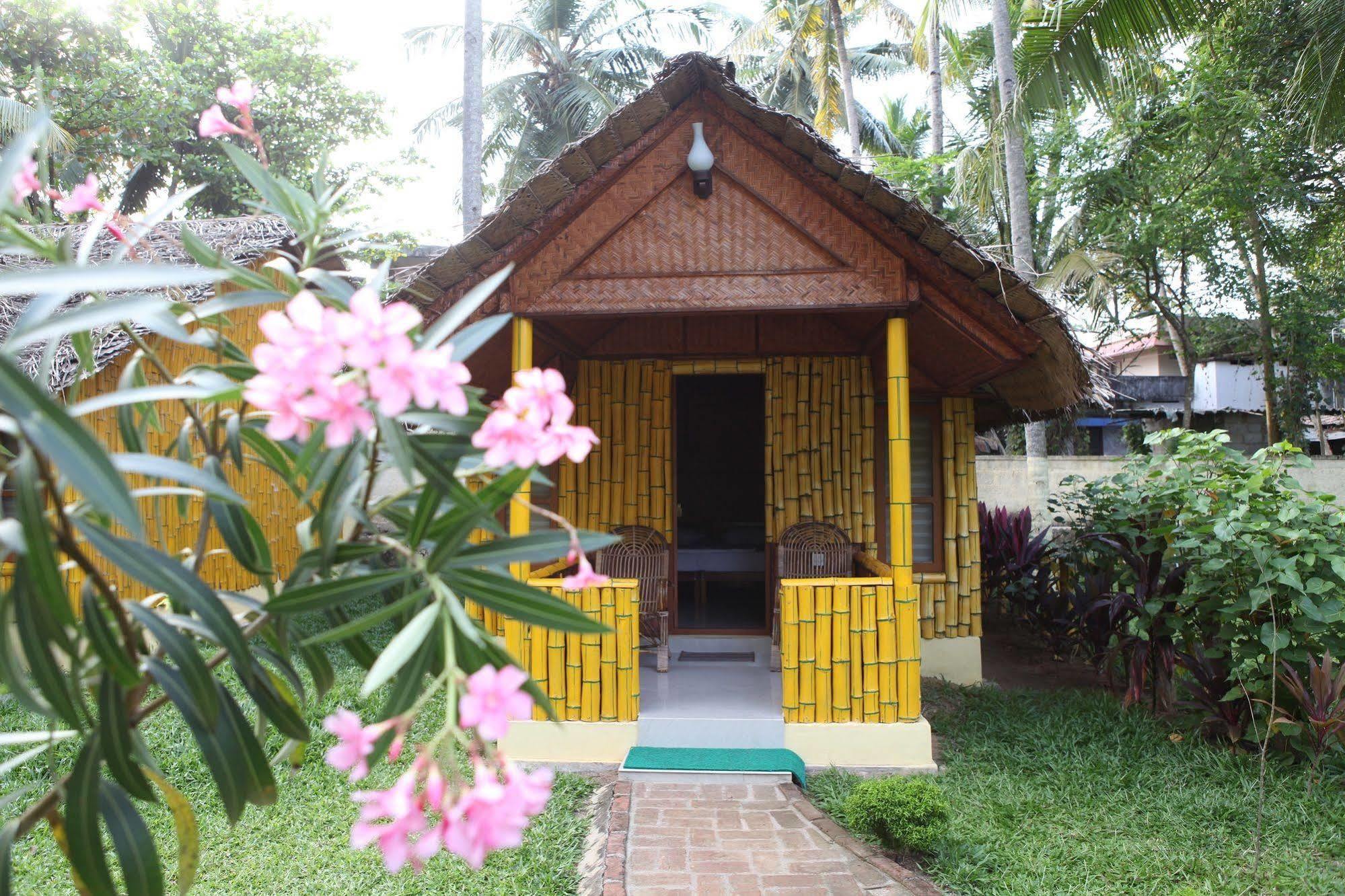 Savithri Inn Bamboo Cottages & Resorts Varkala Exteriör bild